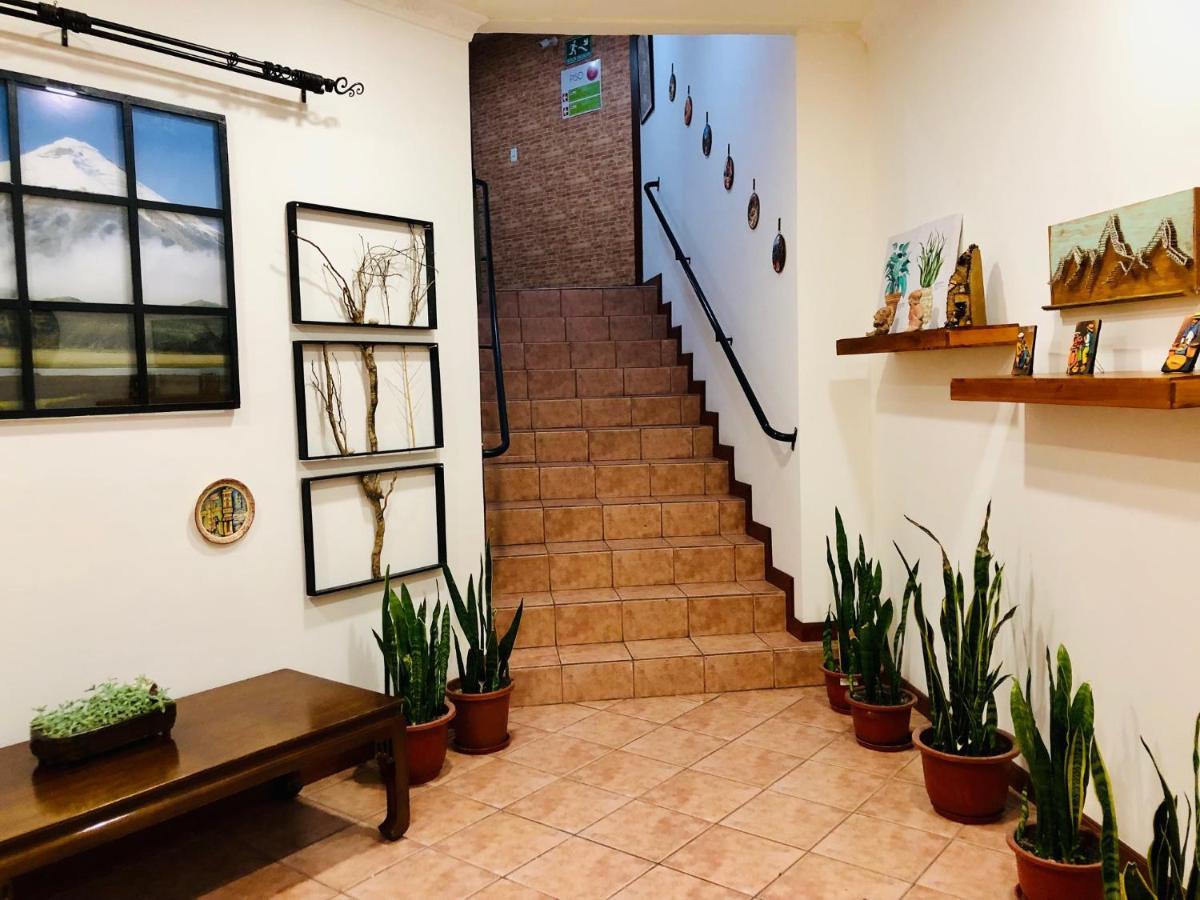 Хостел Quito Terrace Экстерьер фото
